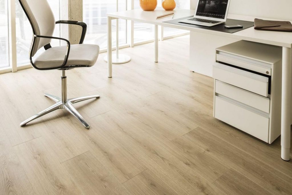 Фото об'єкта 2532459389_laminat-kaindl-natural-1024x683