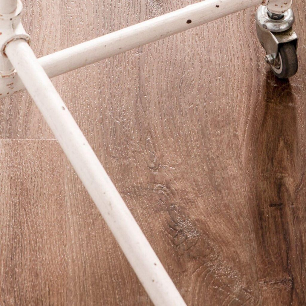 Фото об'єкта 2532473038_vinilovyj-pol-vinilam-1024x1024