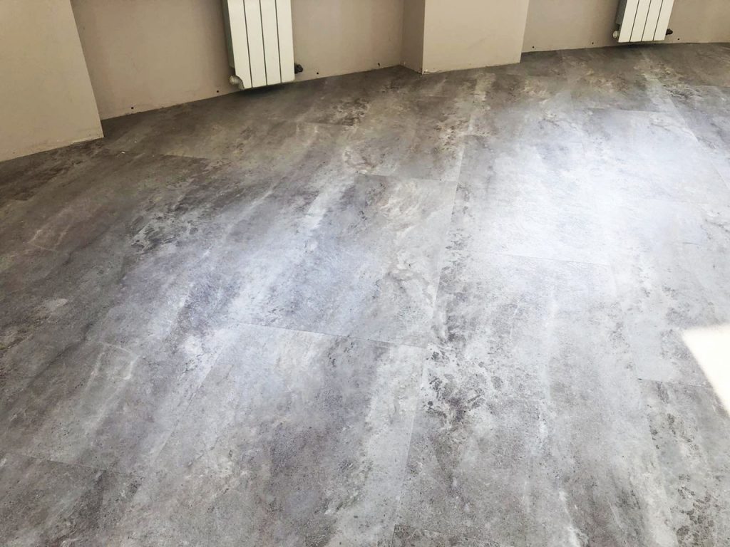 Фото об'єкта 2770433058_vinilovyj-pol-vinilam-1024x768