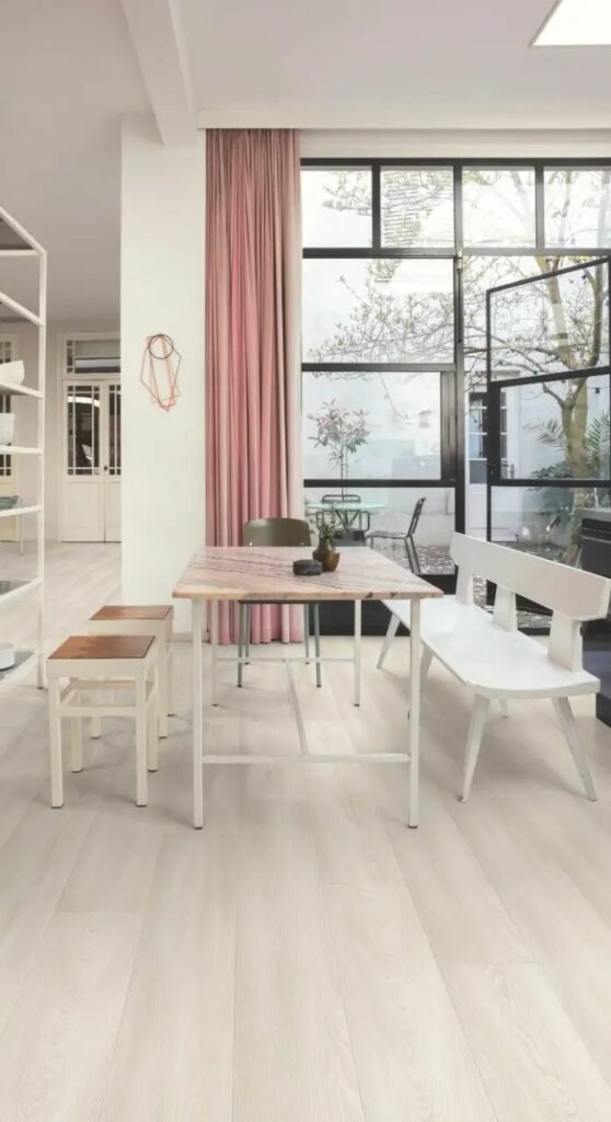 Фото об'єкта laminat-quick-step-signature-4757-dub-premium-belyy-47424452745701_-7417ad2d4e-558x1024