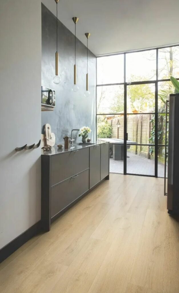 Фото об'єкта laminat-quick-step-signature-4763-dub-brashirovannyy-naturalnyy-35129762140053_-a94332fae8-627x1024