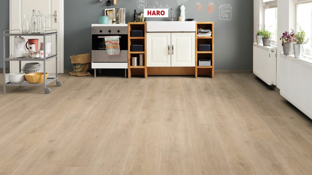 Фото об'єкта 535269_haro_laminatboden_gran_via_4v_oak_veneto_crema_authentic_matt_qv-1024x576