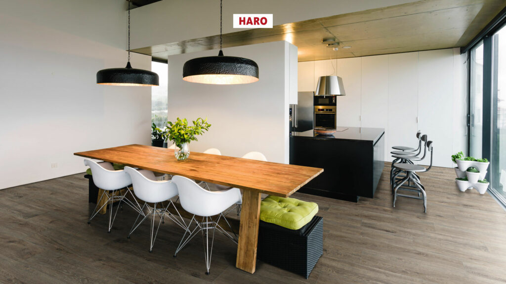 Фото об'єкта 537373_haro_laminate_plank_1_strip_4v_oak_veneto_mocca_authentic_matt_int-1024x576