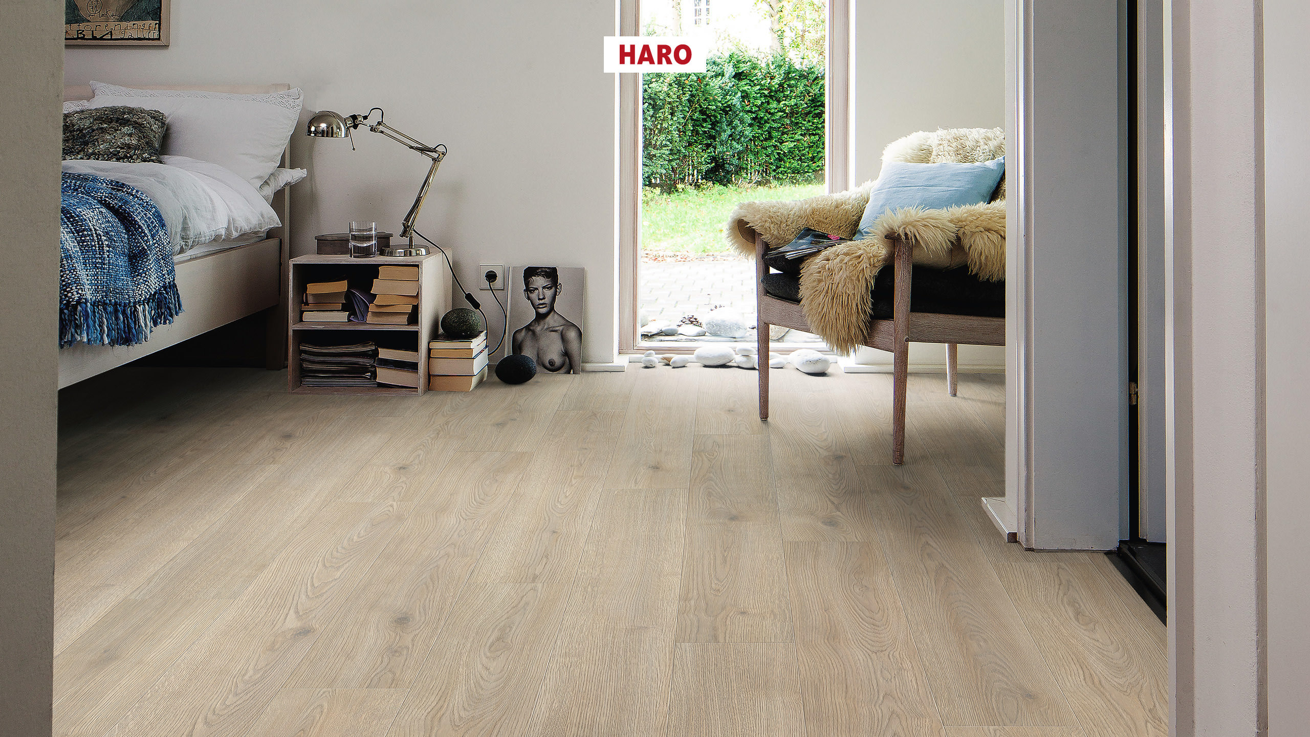 540239_haro_laminatboden_plank_1_strip_4v_oak_contura_stone_grey_authentic_int02