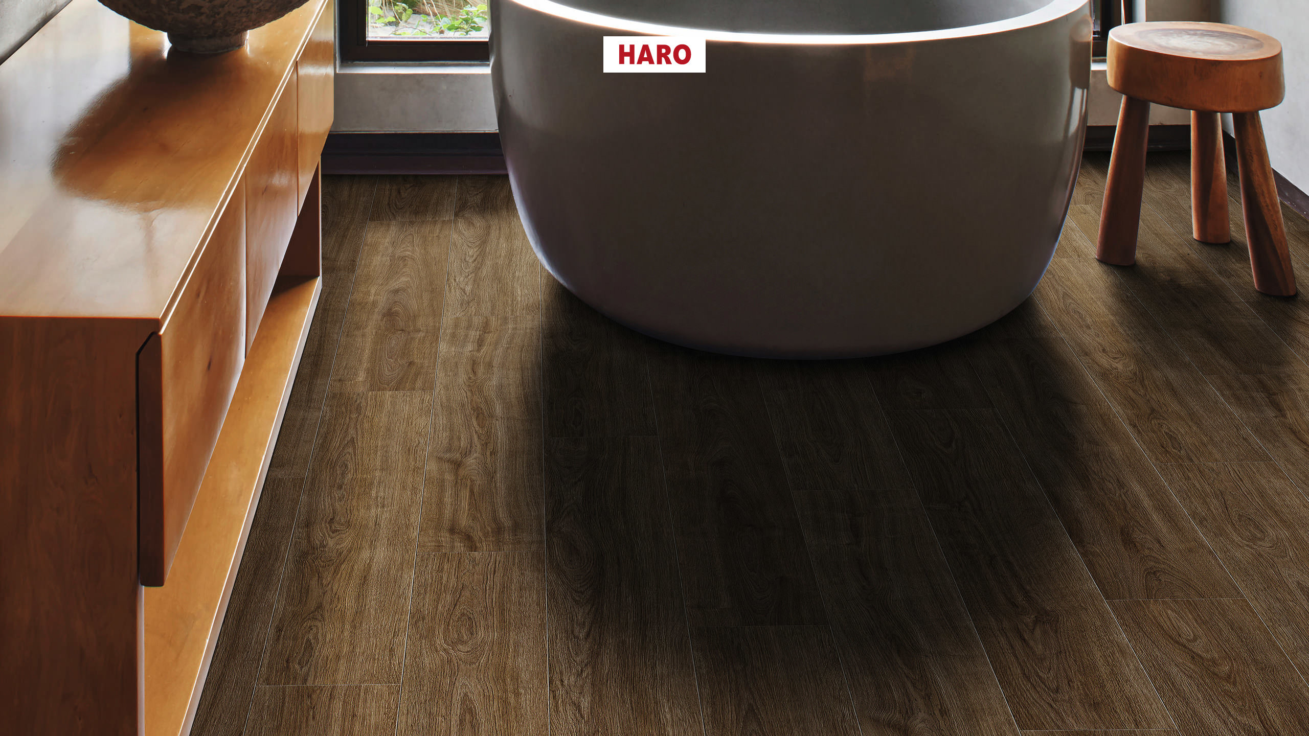 542056_haro_laminatboden_plank_1_strip_4v_oak_eleganza_smoked_authentic_int