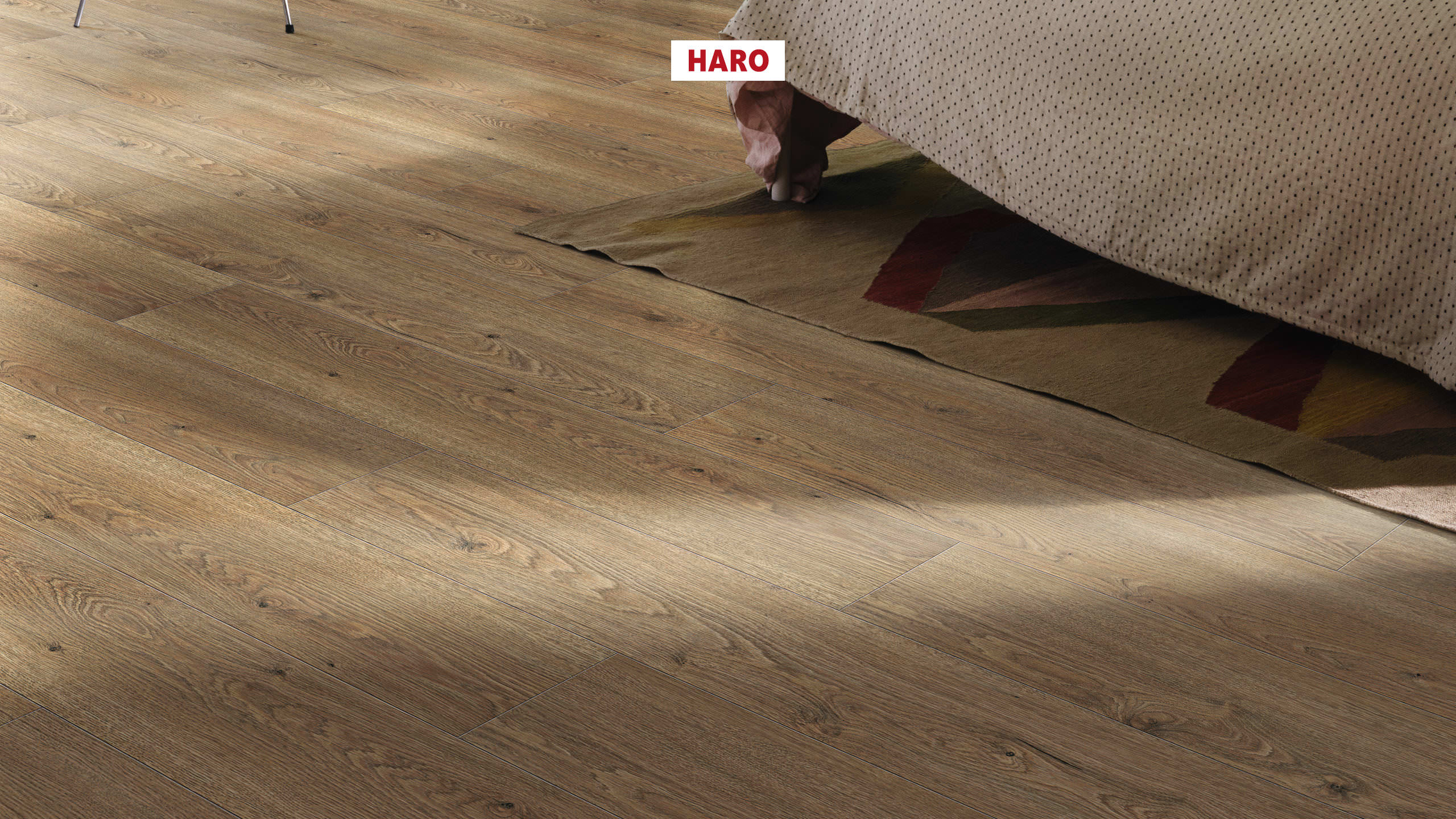 544711_haro_laminate_floor_plank_1_strip_4v_oak_flavia_puro_authentic_int