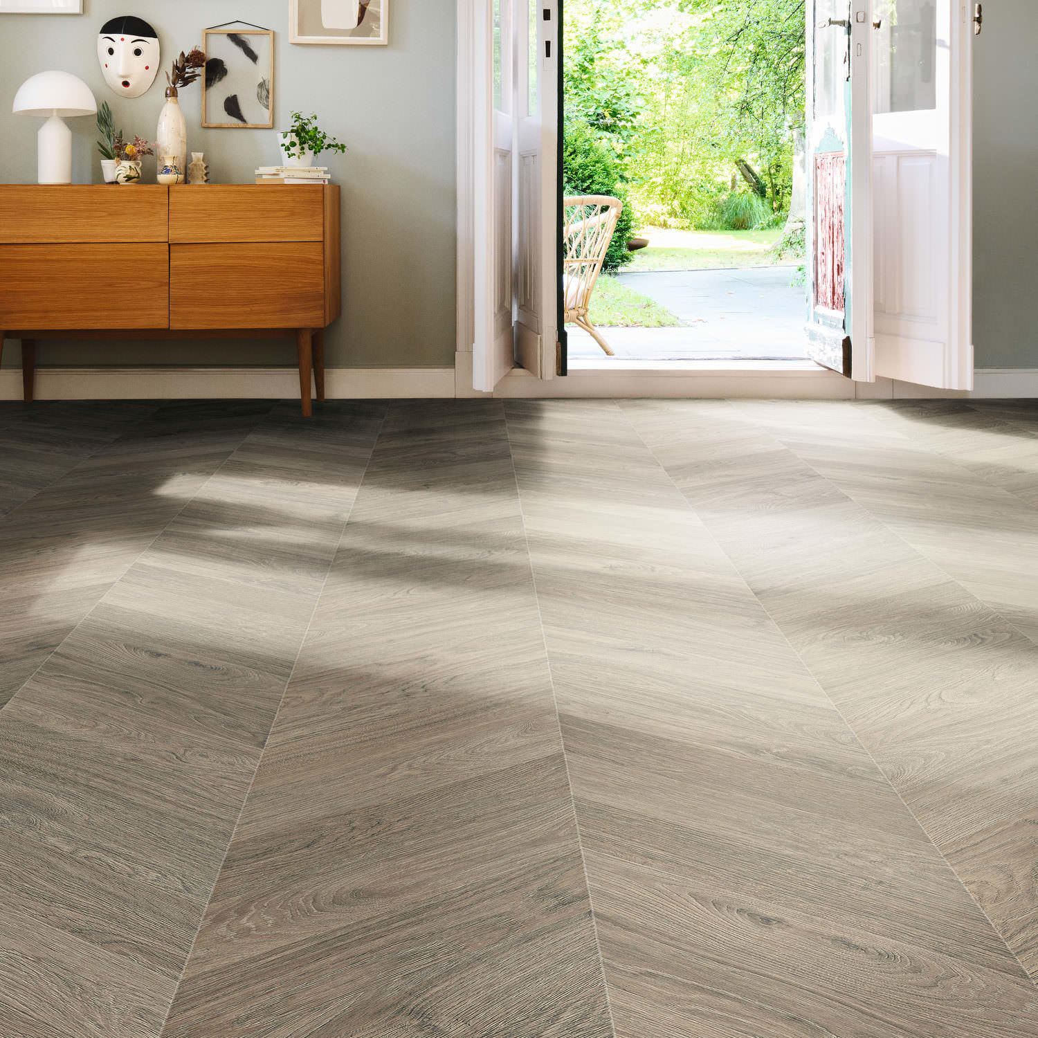 545182_haro_laminate_floor_chevron_4vm_oak_grey_authentic_int