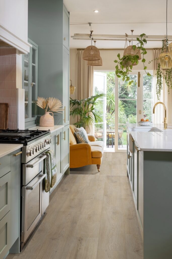 Фото об'єкта high_resolution_design_variation_galtymore_oak_851-682x1024