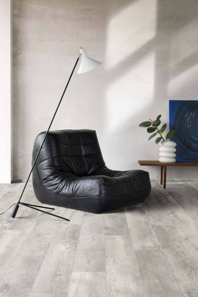 Фото об'єкта orbit_the_future_country_oak_54932_room-684x1024