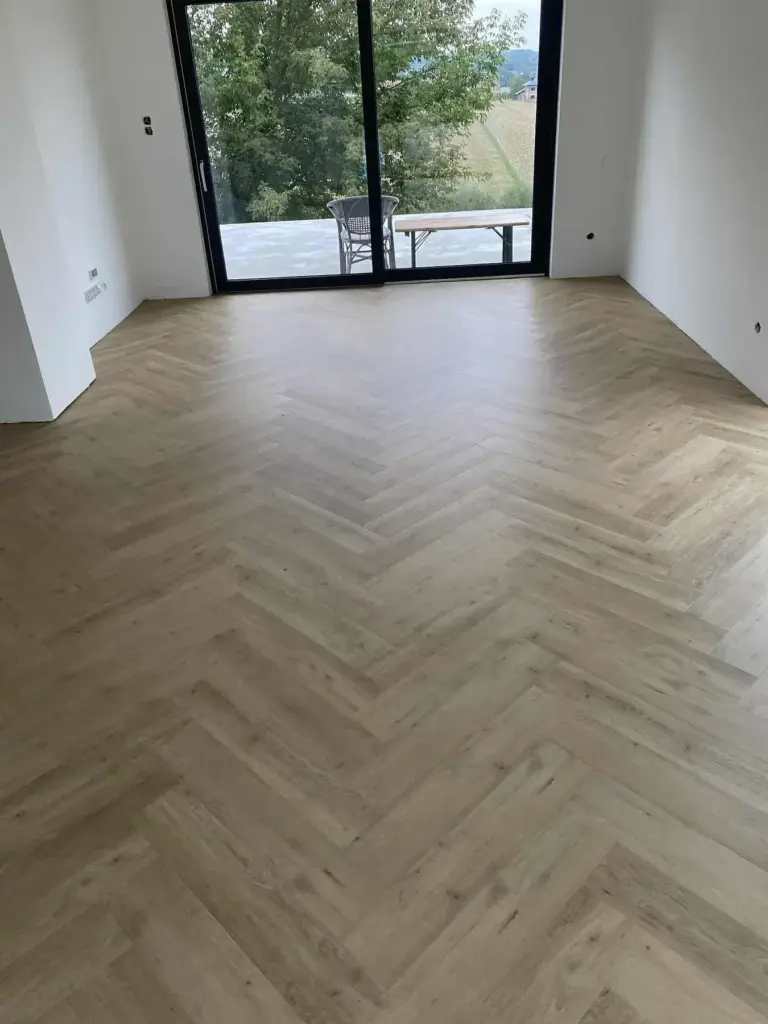 Фото об'єкта gerflorvirtuo_55_hb_rigid_acoustic997_sunny_nature-18570168456266-768x1024