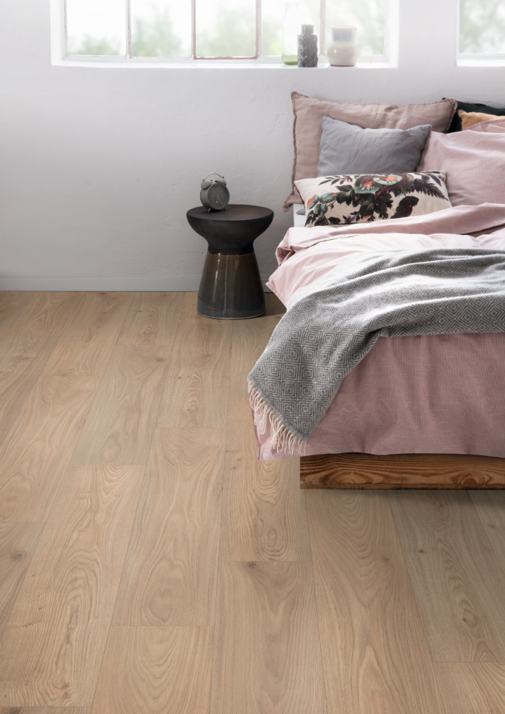 Фото об'єкта laminat-egger-large-el2091-dub-konvej-naturalnij2.1800x1800w-724x1024